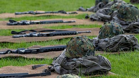 Der Wehrbeauftragte Henning Otte stellt eine ge&auml;nderte Einstellung der Gesellschaft zur Bundeswehr fest.