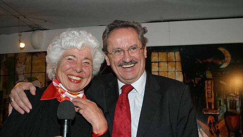 Die Schwabinger Gisela und OB Christian Ude. Die Schwabinger Gisela und OB Christian Ude.