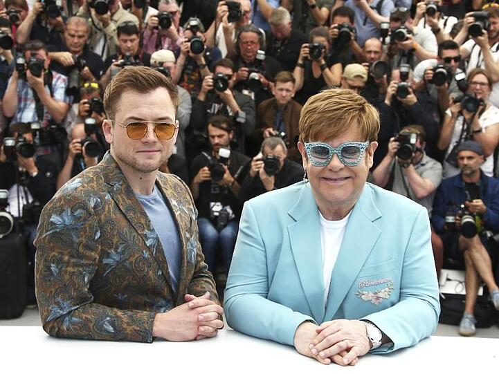 Taron Egerton ist in "Rocketman" Elton John.