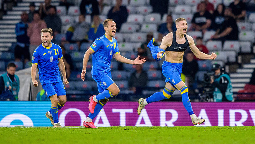 Artem Dowbyk erzielte den entscheidenden Treffer zur erstmaligen Viertelfinal-Teilnahme der Ukraine.