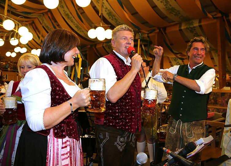 Oberbürgermeister Dieter Reiter verabschiedet das 181. Oktoberfest in der Bräurosl.