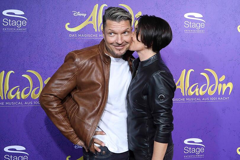 Hardy Krüger jr. im siebten Himmel. Gemeinsam mit seiner Managerin und Ehefrau Alice besuchte der Schauspieler die Premiere.