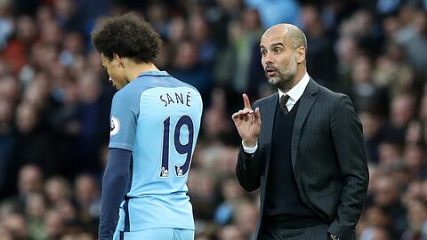 Bayern wollte ihn und Bayern will ihn &ndash; aber kriegen sie ihn auch? Deutschlands Nationalspieler Leroy Sané laboriert weiter an seinem Kreuzbandriss. Ob er im Sommer Manchester City verlassen darf, ist offen.