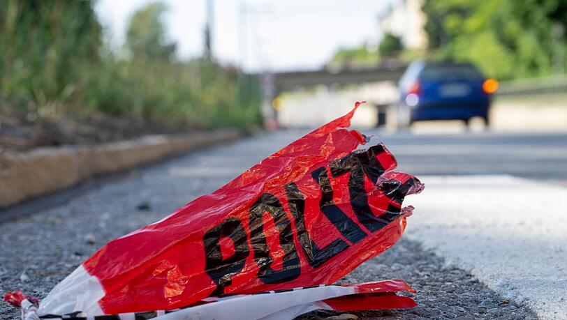 Der Senior war bereits am Freitag mit dem Auto einer 36-Jährigen zusammengeprallt. (Symbolbild) Der Senior war bereits am Freitag mit dem Auto einer 36-Jährigen zusammengeprallt. (Symbolbild)