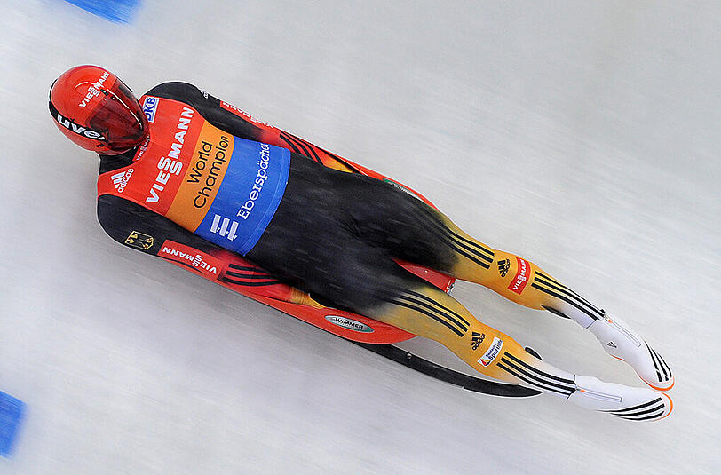 Felix Loch steht nach seinem Sieg in Calgary jetzt auf Platz 3 im Gesamtweltcup.