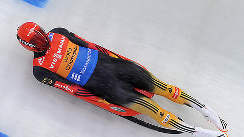 Felix Loch steht nach seinem Sieg in Calgary jetzt auf Platz 3 im Gesamtweltcup.