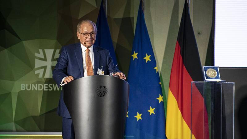Wolfgang Ischinger, Vorsitzender der Münchner Sicherheitskonferenz, spricht bei einer Preisverleihung. Foto: Fabian Sommer/dpa Wolfgang Ischinger, Vorsitzender der Münchner Sicherheitskonferenz, spricht bei einer Preisverleihung. Foto: Fabian Sommer/dpa