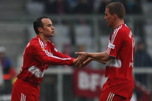 Servus Landon: Donovan (l.), der für Podolski in der Schlussphase eingewechselt wurde, flog nach LA zurück.