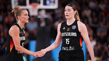 Das WNBA-Duo Leonie Fiebich und Luisa Geiselsöder (r) hat Deutschland bei der EM auf Platz fünf geführt.