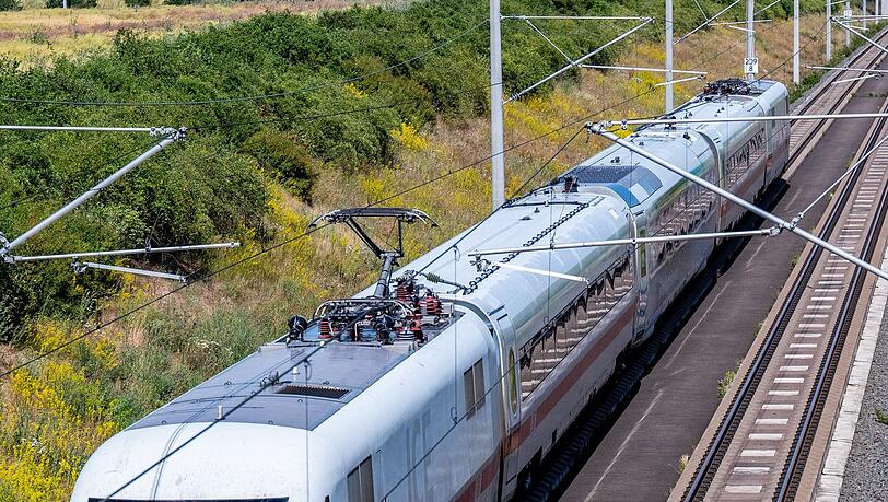 Auch die Deutsche Bahn testet den Siemens-Hochgeschwindigkeitszug  Velaro Novo. (Archiv)