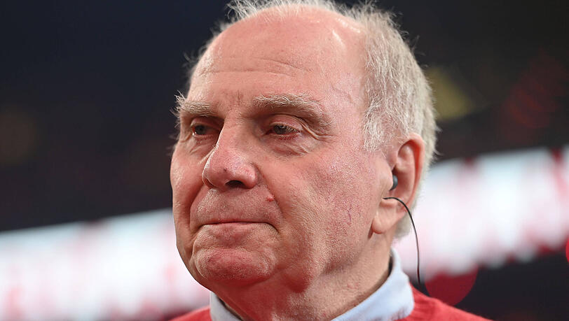 Bayerns Ehrenpr&auml;sident Uli Hoene&szlig; bremst nach dem historischen Tor-Rekord von Leon Goretzka die Euphorie und erinnert daran, dass f&uuml;r den FC Bayern am Ende nur Titel z&auml;hlen.