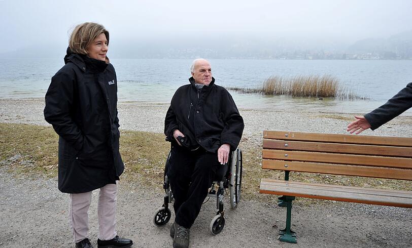 &bdquo;Es geht mir hier sehr, sehr gut&ldquo;: Altkanzler Helmut Kohl erholt sich am Tegernsee