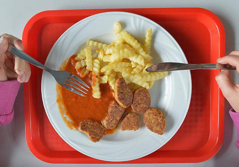 Das ist ein vegetarisches Mittagessen, wie es an einer Schule in Potsdam serviert worden ist.
