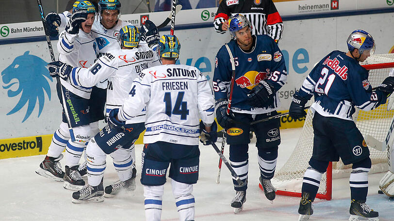 Überraschend deutlich verliert der EHC seine Heimpremiere in der neuen Saison gegen den ERC Ingolstadt.
