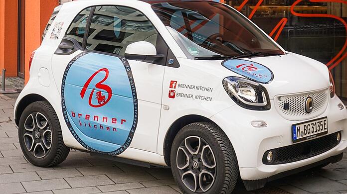 Das Essen kommt per E-Smart.