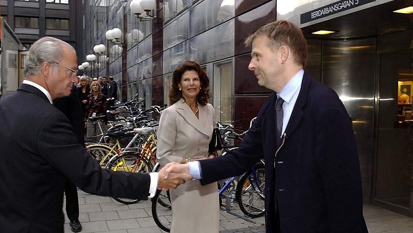 Benny Fredriksson hier im Jahr 2004 mit dem schwedischen König. Benny Fredriksson hier im Jahr 2004 mit dem schwedischen König.