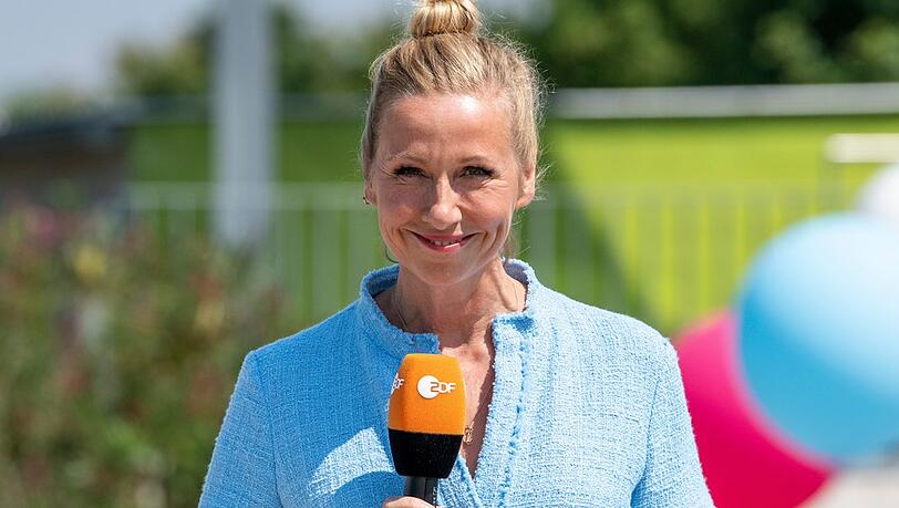 Andrea Kiewel moderiert den "ZDF-Fernsehgarten".