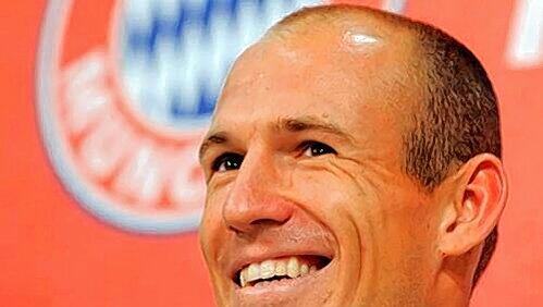 Ein stolzer Vater: Arjen Robben ist happy über das zweite Kind, die neugeborene Tochter heißt Lynn. Ein stolzer Vater: Arjen Robben ist happy über das zweite Kind, die neugeborene Tochter heißt Lynn.