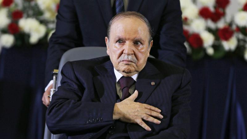Führende Oppositionspolitiker kündigten einen Boykott der Wahl an, sollte Bouteflika erneut kandidieren. Führende Oppositionspolitiker kündigten einen Boykott der Wahl an, sollte Bouteflika erneut kandidieren.