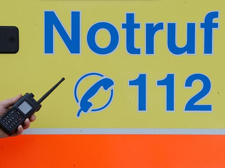 Ein 15-Jähriger musste in einer aufwendigen Aktion von Rettungskräften befreit werden.