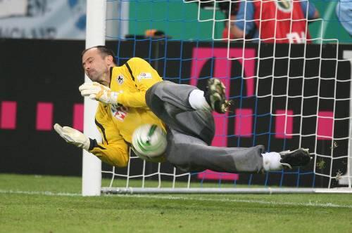 Gabor Kiraly: Die besten Bilder vom Löwen-Keeper - auf dem Rasen und abseites des Platzes