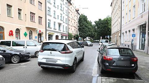 Noch ist viel Platz auf der Ehrengutstraße durch Autos belegt. Doch das könnte sich in diesem Sommer schnell ändern.