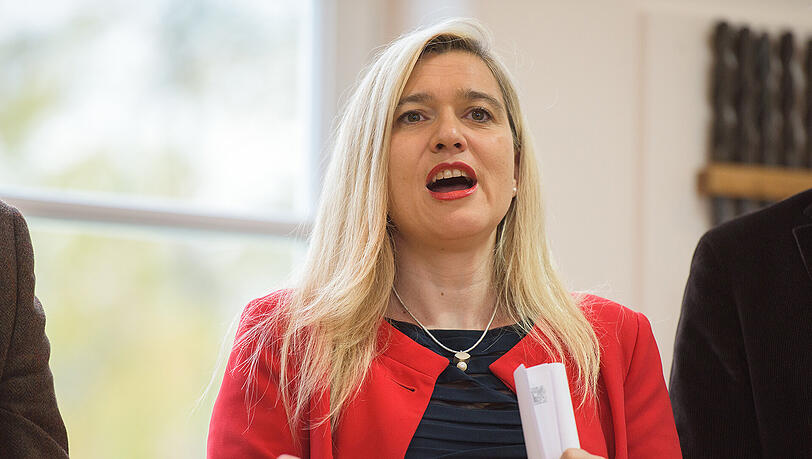 Melanie Huml(CSU), selbst Ärztin, wirbt für den Impfschutz. Melanie Huml(CSU), selbst Ärztin, wirbt für den Impfschutz.