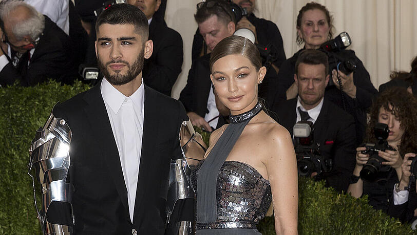 Zayn Malik und Gigi Hadid befinden sich derzeit offenbar gemeinsam in Selbstisolation. Zayn Malik und Gigi Hadid befinden sich derzeit offenbar gemeinsam in Selbstisolation.