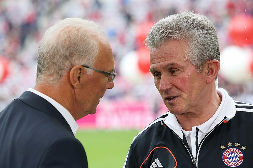 Franz Beckenbauer und Jupp Heynckes vor dem Spiel gegen Augsburg.