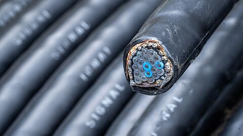 H&ouml;chstwahrscheinlich wegen Kabelsch&auml;den an einem Bahn&uuml;bergang kommt es auf der Bahnstrecke zwischen Erfurt und Sangerhausen zu Beeintr&auml;chtigungen. (Symbolbild)