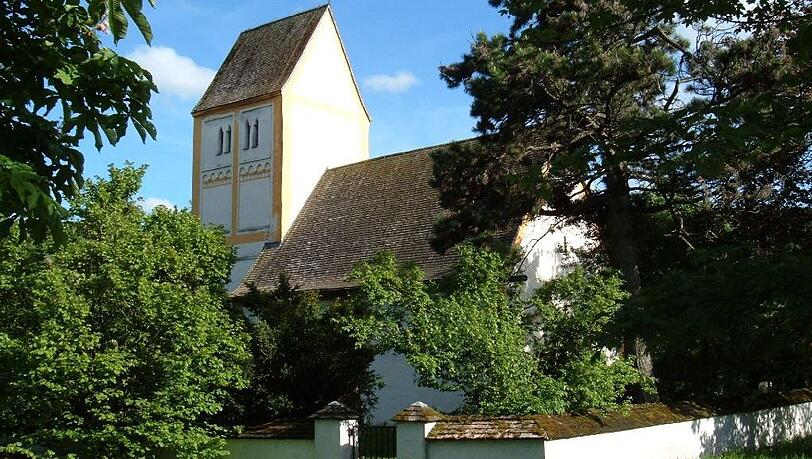 Verwunschen: Münchens ältestes Kirchlein. Verwunschen: Münchens ältestes Kirchlein.