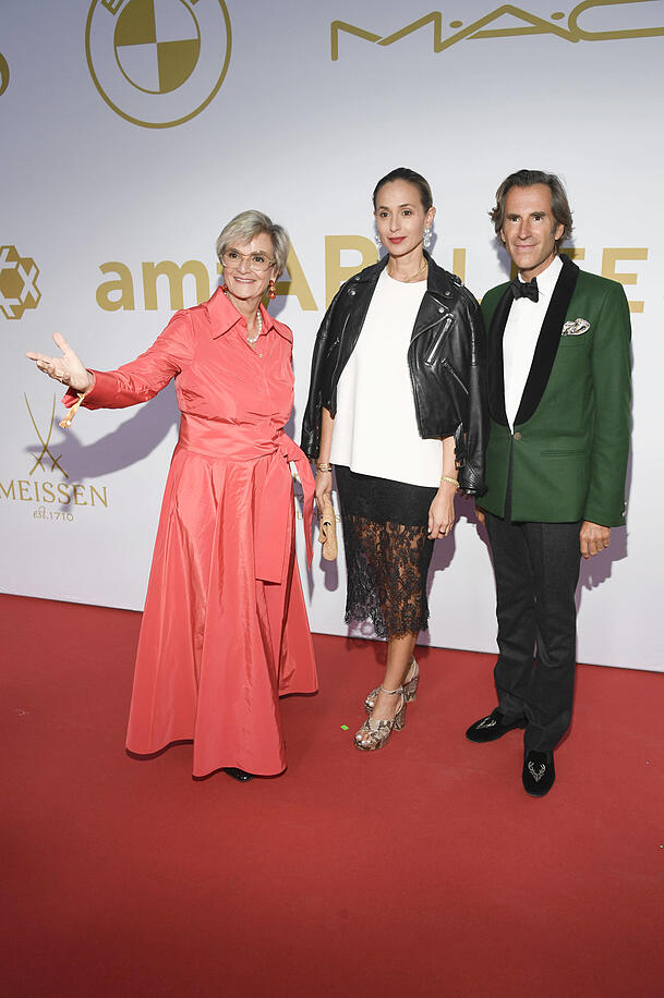Gloria von Thurn und Taxis (65) mit Tochter Elisabeth (43) und Unternehmer Pierre Pelegry dieses Jahr bei der Amfar-Gala in Salzburg. Gloria von Thurn und Taxis (65) mit Tochter Elisabeth (43) und Unternehmer Pierre Pelegry dieses Jahr bei der Amfar-Gala in Salzburg.