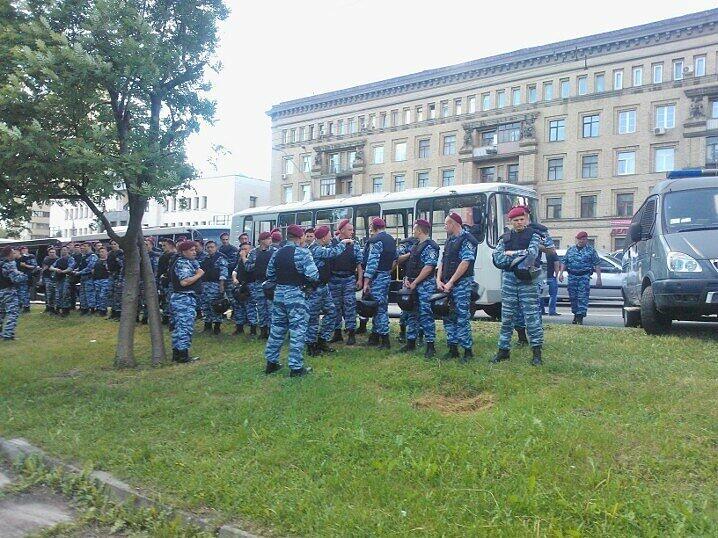 Ein großes Polizeiaufgebot schützte den Marsch für Gleichheit.