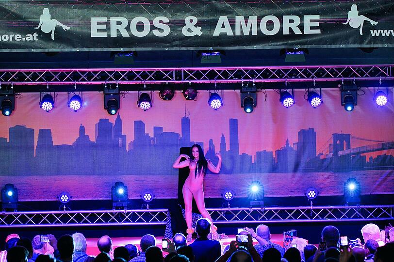 "Eros und Amore": Die heißen Bilder von der Erotikmesse in der Olympiahalle!