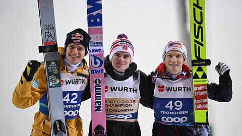 Das Siegerpodium mit (v.l.): Wellinger, Lindvik, Hörl
