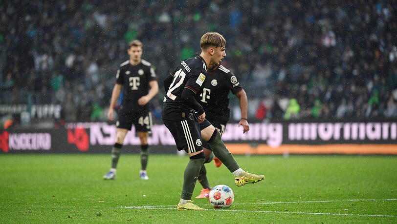 Überflieger mit Übersteiger: Lennart Karl. Überflieger mit Übersteiger: Lennart Karl.
