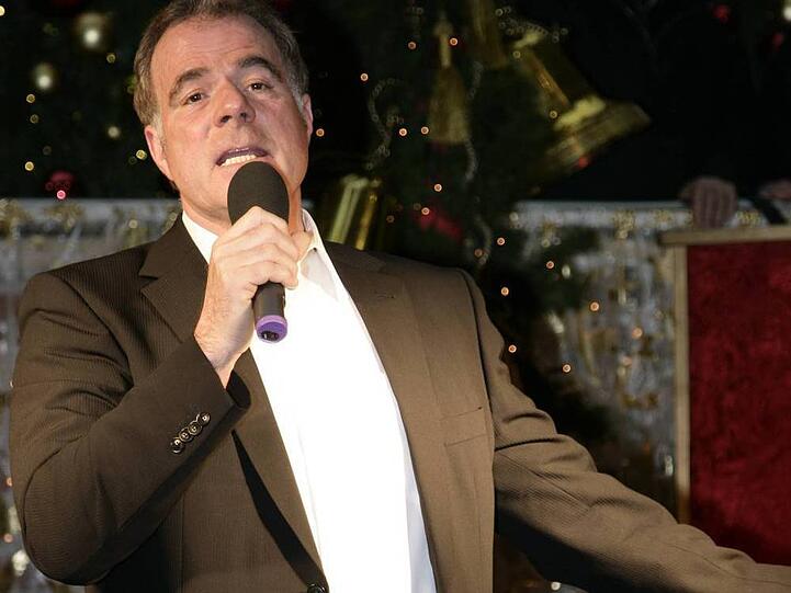 Hein "Heintje" Simons beim Weihnachtskonzert im Jahr 2009