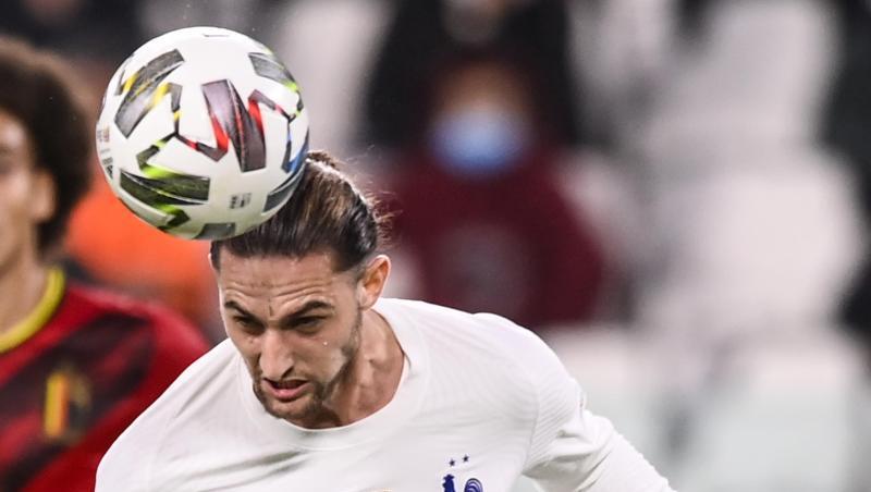 Hat sich mit dem Cornavirus infiziert: Frankreichs Adrien Rabiot in Aktion.