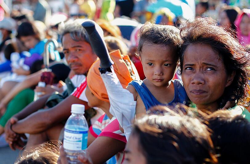 Das Elend auf den Philippinen steigt ins Unermessliche. Jetzt sind auch Hilfsgüter und Ärzte aus Bayern auf dem Weg in die Krisenregion.