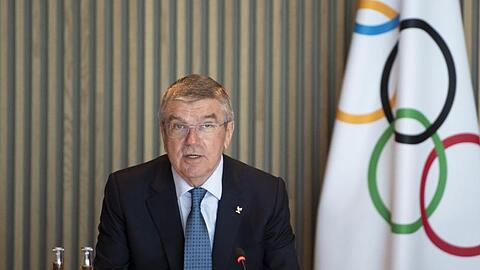 Das IOC hält weiter an eienr Austragung der Spiele in Japan fest: Thomas Bach, Präsident des internationalen olympischen Komitees.