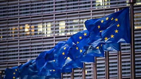 Dass die USA und China Milliarden in klimafreundliche Industriezweige pumpen wollen, setzt die EU unter Zugzwang