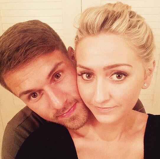 Mittelfeldspieler Aaron Ramsey und seiner Frau Coleen