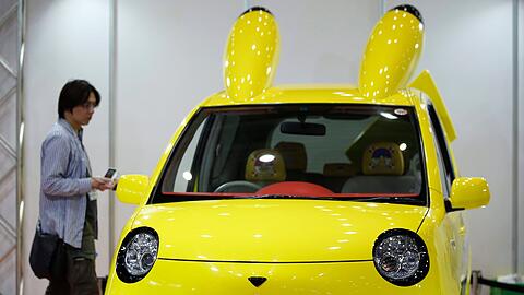 Auch Autos gib es in Pikachu-From. (Archivbild)