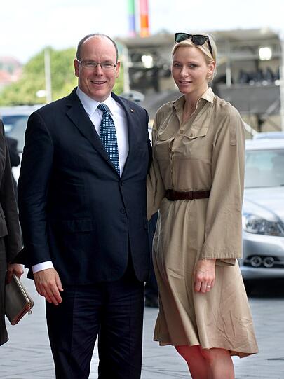 Fürst Albert II. und Fürstin Charlene von Monaco besuchen das Mercedes-Benz Museum in Stuttgart.