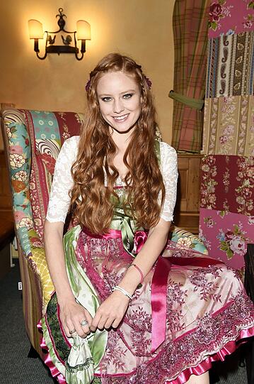 Barbara Meier.