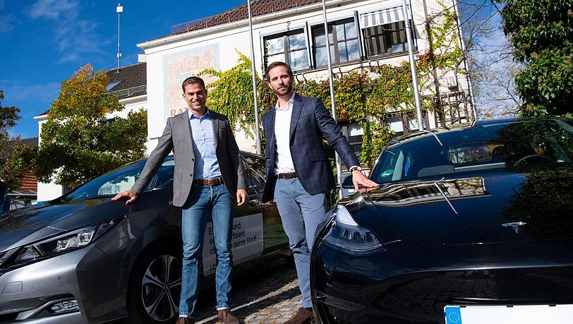 Maximilian Böltl (CSU, l.), Bürgermeister von Kirchheim, und Christoph Weigler, Deutschland-Chef von Uber, im November 2019 bei der Vorstellung ihrer Kooperation