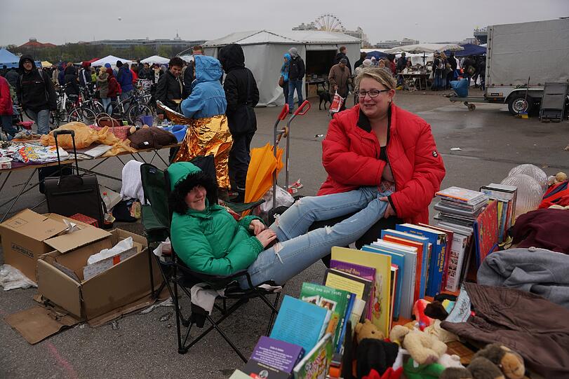 Die Bilder vom BRK Flohmarkt auf der Theresienwiese.