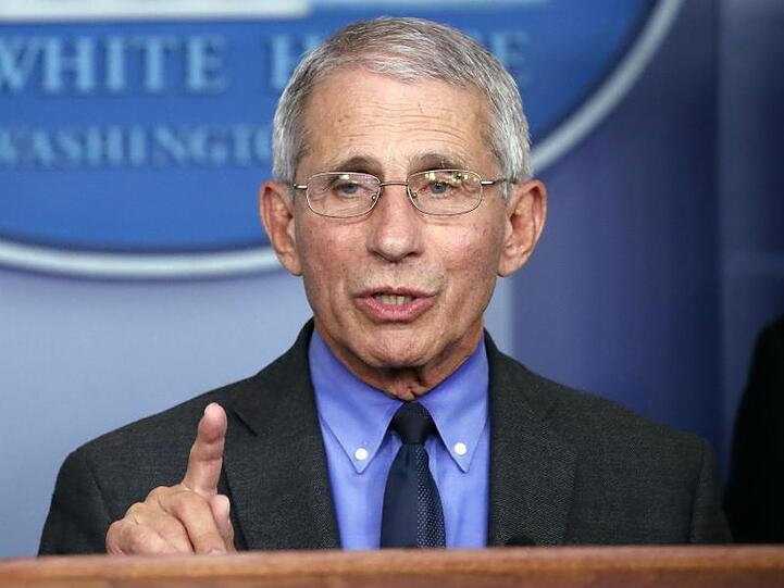 Anthony Fauci, Direktor des Nationalen Instituts für Infektionskrankheiten, spricht im Weißen Haus.
