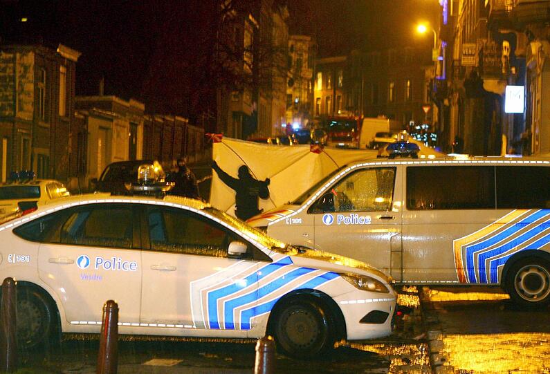 Bilder aus Verviers: Bei einem Anti-Terroreinsatz kamen am Donnerstagabend zwei Menschen ums Leben.