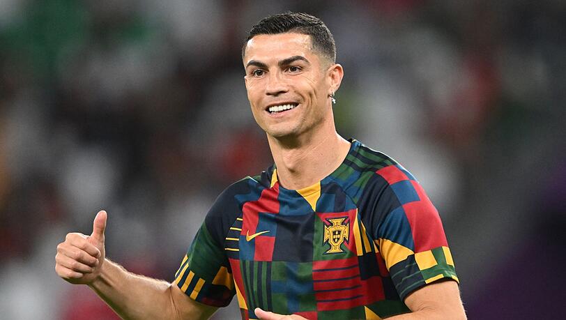 Portugals Cristiano Ronaldo beim Aufwärmen vor einem Spiel. Portugals Cristiano Ronaldo beim Aufwärmen vor einem Spiel.
